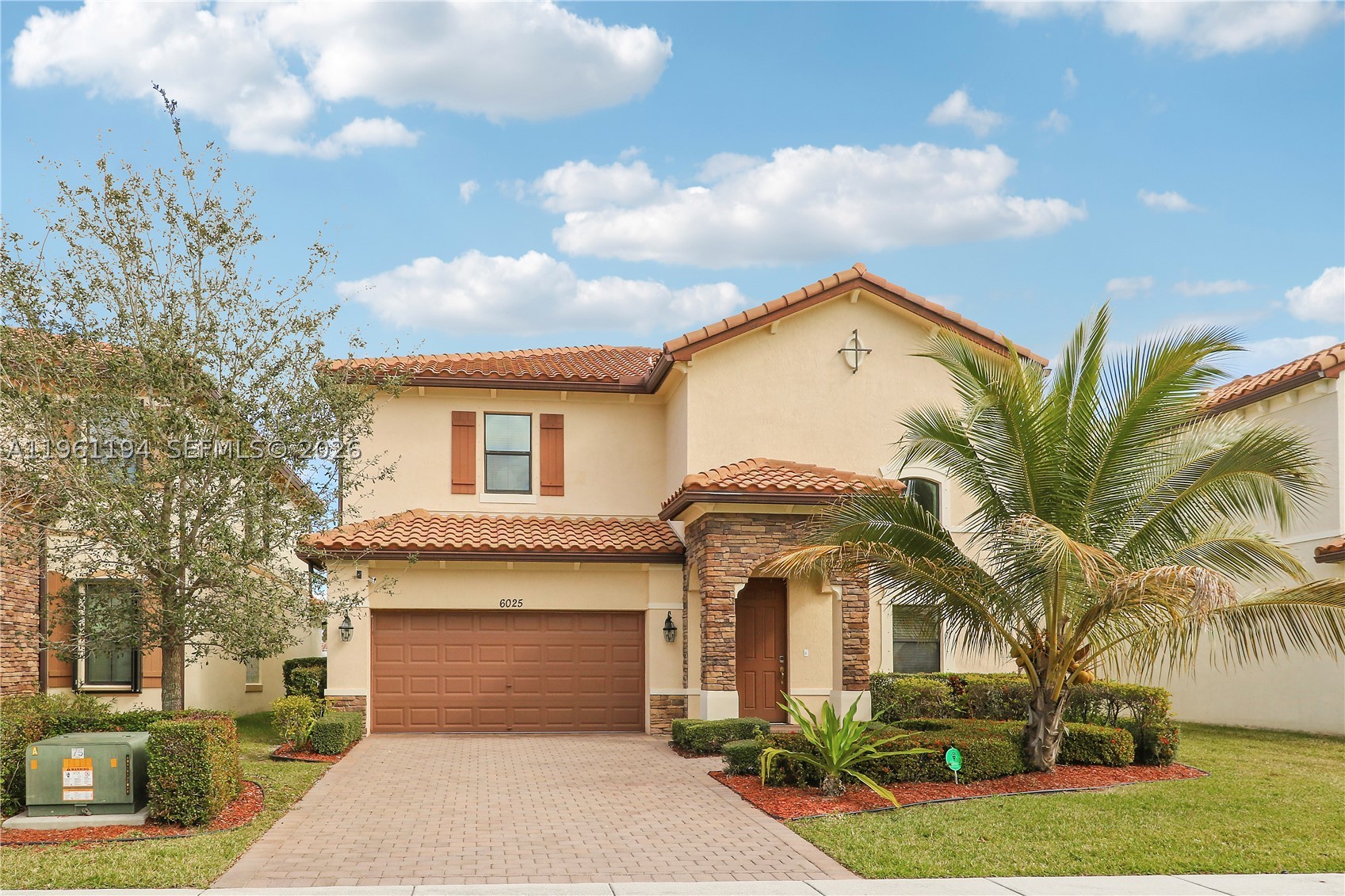 Beautiful Mediterranean-Style Lakefront Home! Built in 2016 and situated on the large lot, 6900 square feet, this move in ready 4 bedroom, 3 bath home offers stunning lake views and plenty of room to add a pool.
Downstairs you’ll find high volume ceilings, one bedroom with a full bath—perfect for guests or multi generational living. Upstairs an oversized primary suite with a large bathroom tub/shower.
The kitchen features quartz countertops, a kitchen island, and a cozy breakfast area overlooking the water.
With a two-car garage, modern finishes, and an unbeatable lakefront setting, this home blends comfort, style, and space in one exceptional property. Community pool , gym, children's playground.