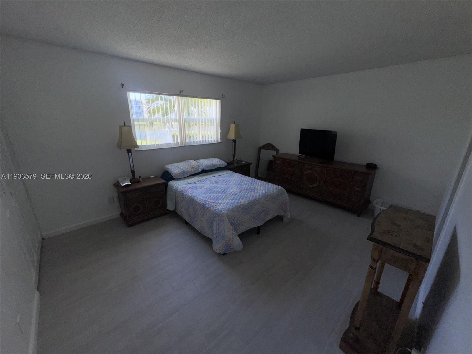 MEADOWBROOK LAKES CONDO - Residential