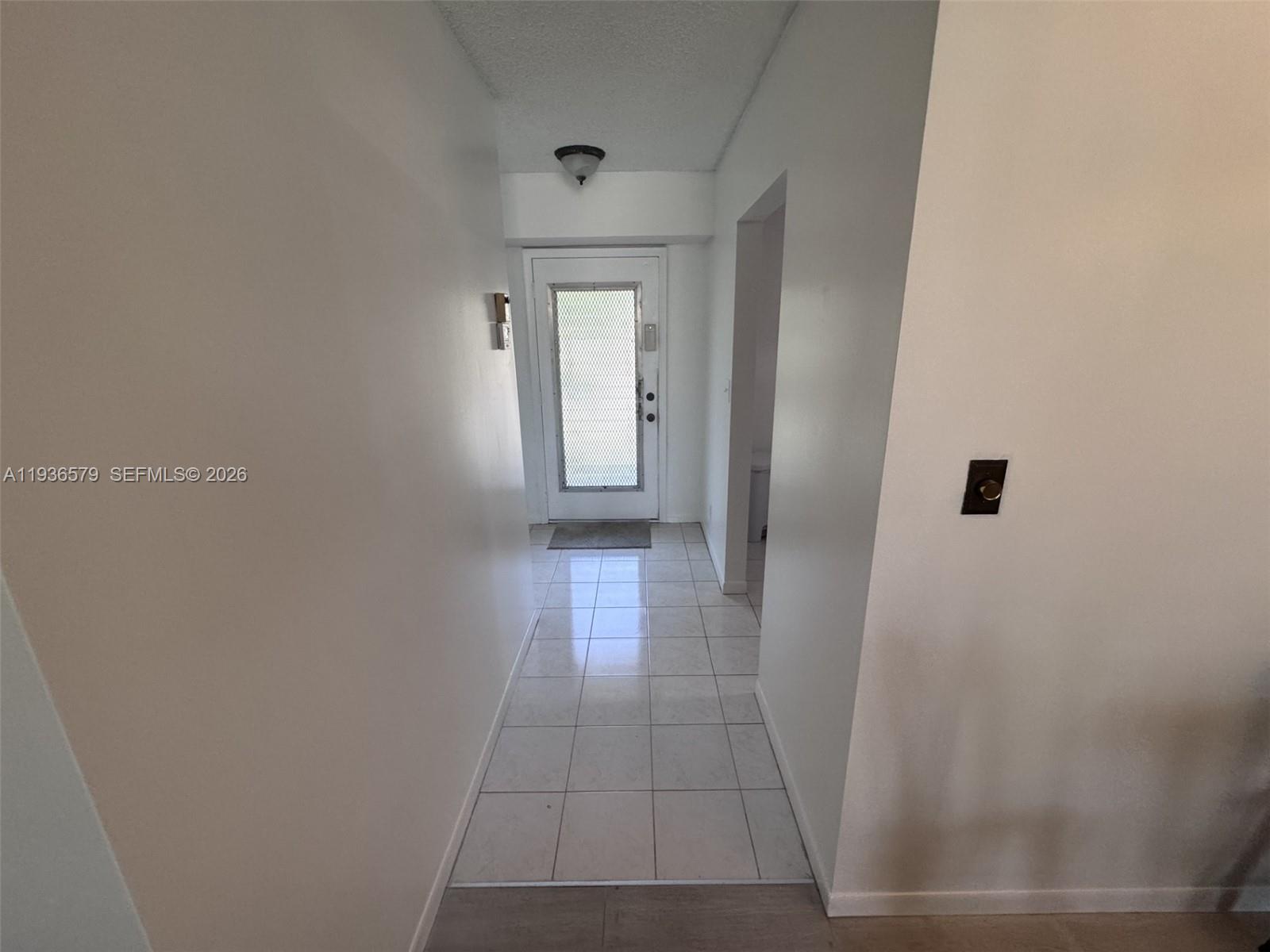 MEADOWBROOK LAKES CONDO - Residential