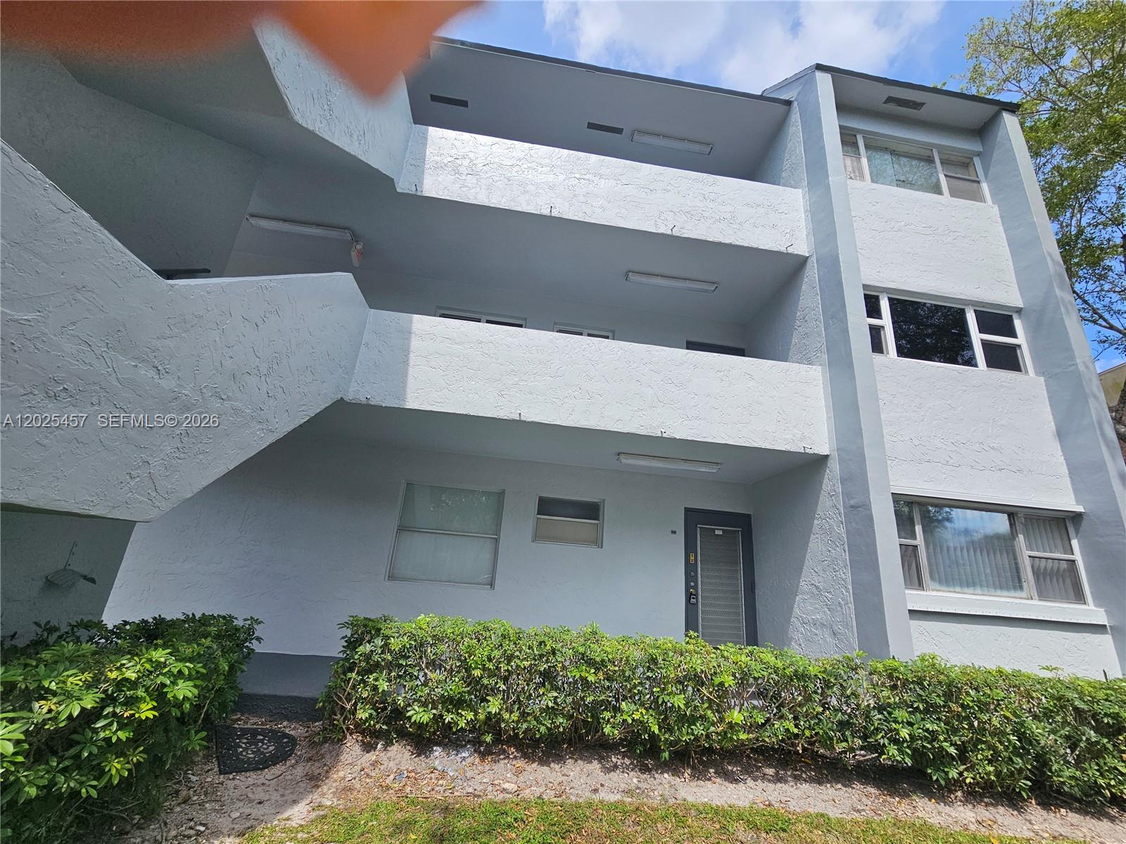 SANDS POINT CONDOMINIUM I - Residential