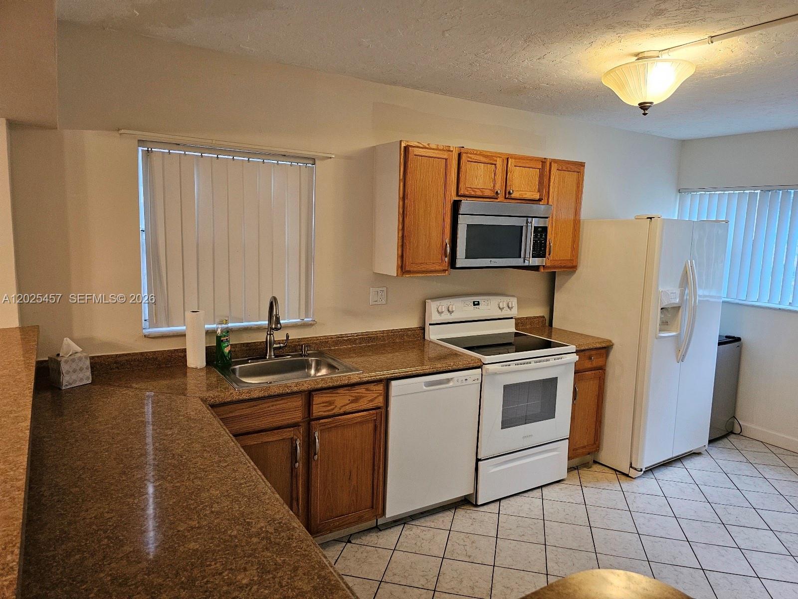 SANDS POINT CONDOMINIUM I - Residential