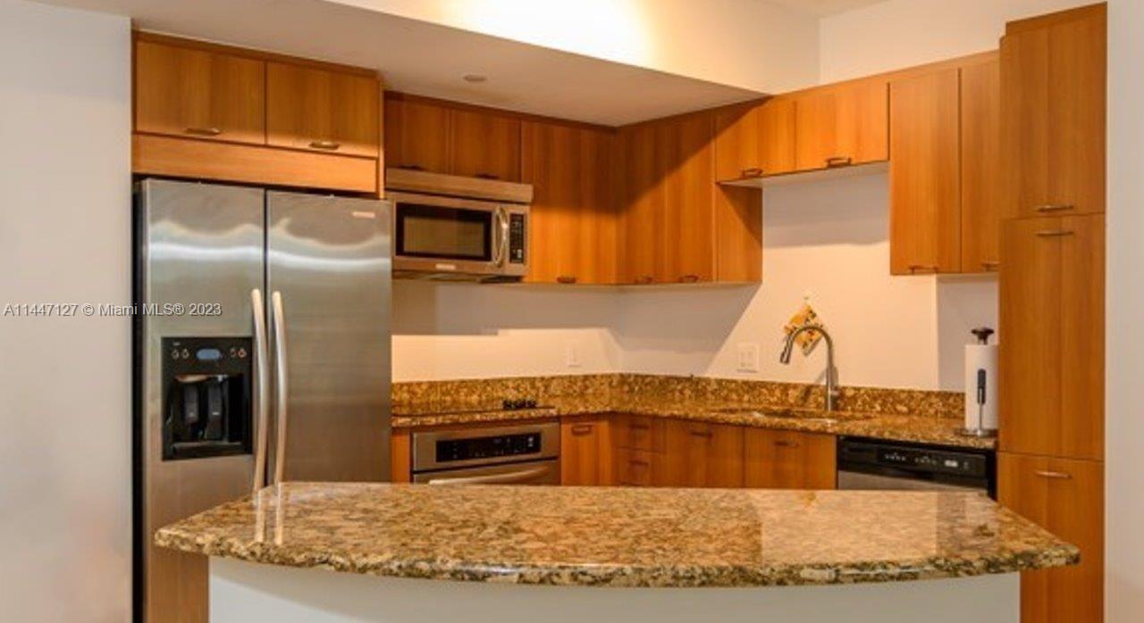VERANDA CONDO - Residential Lease