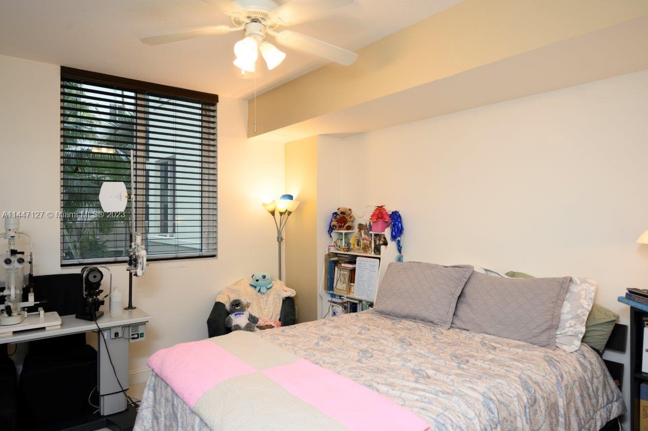 VERANDA CONDO - Residential Lease