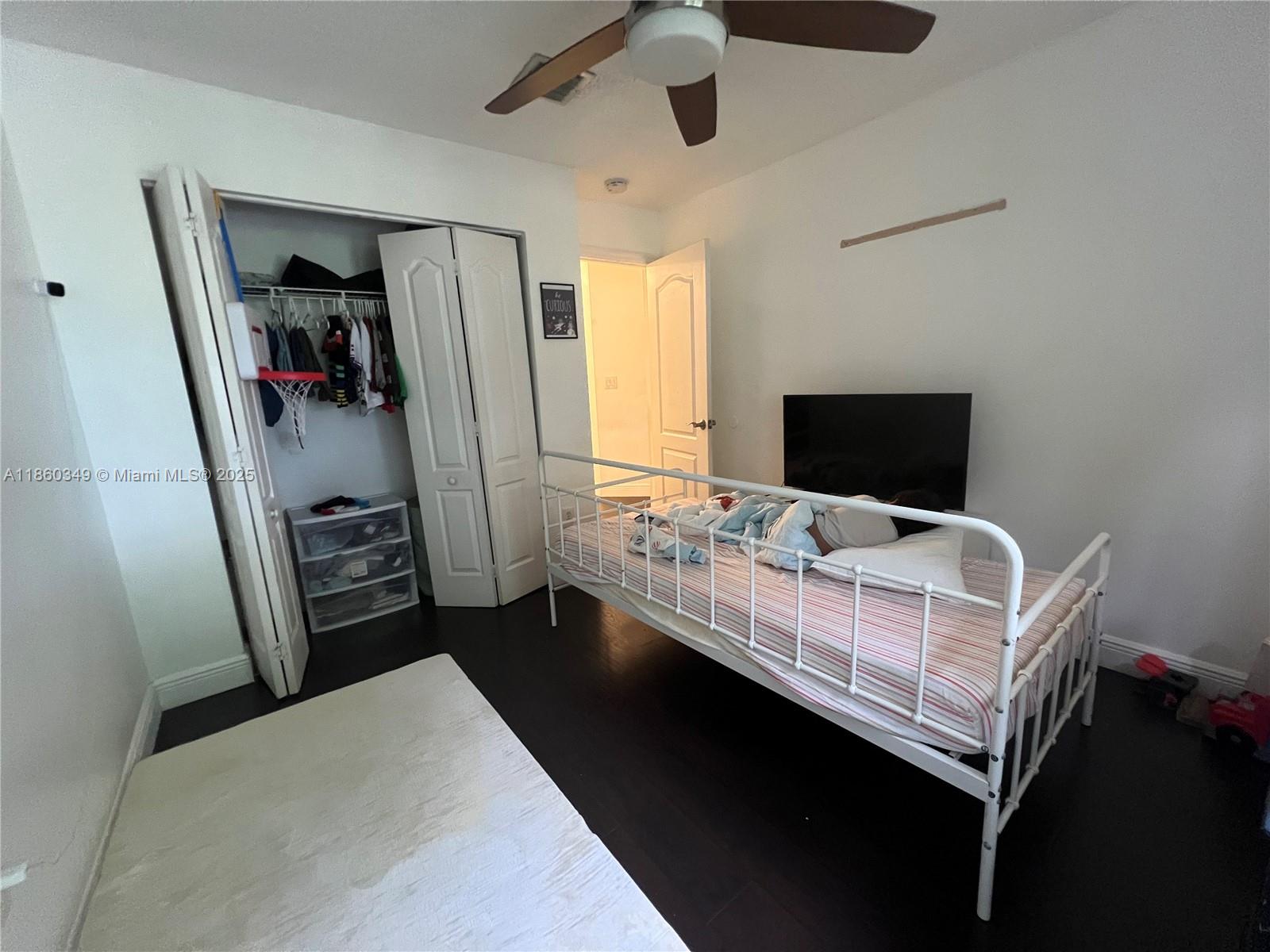 DORAL LANDINGS TOWNHOMES - Residential