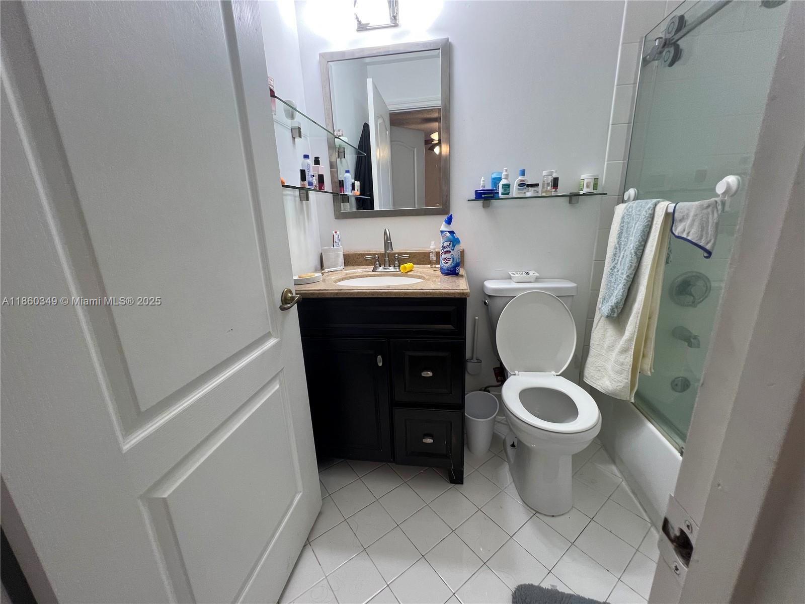 DORAL LANDINGS TOWNHOMES - Residential