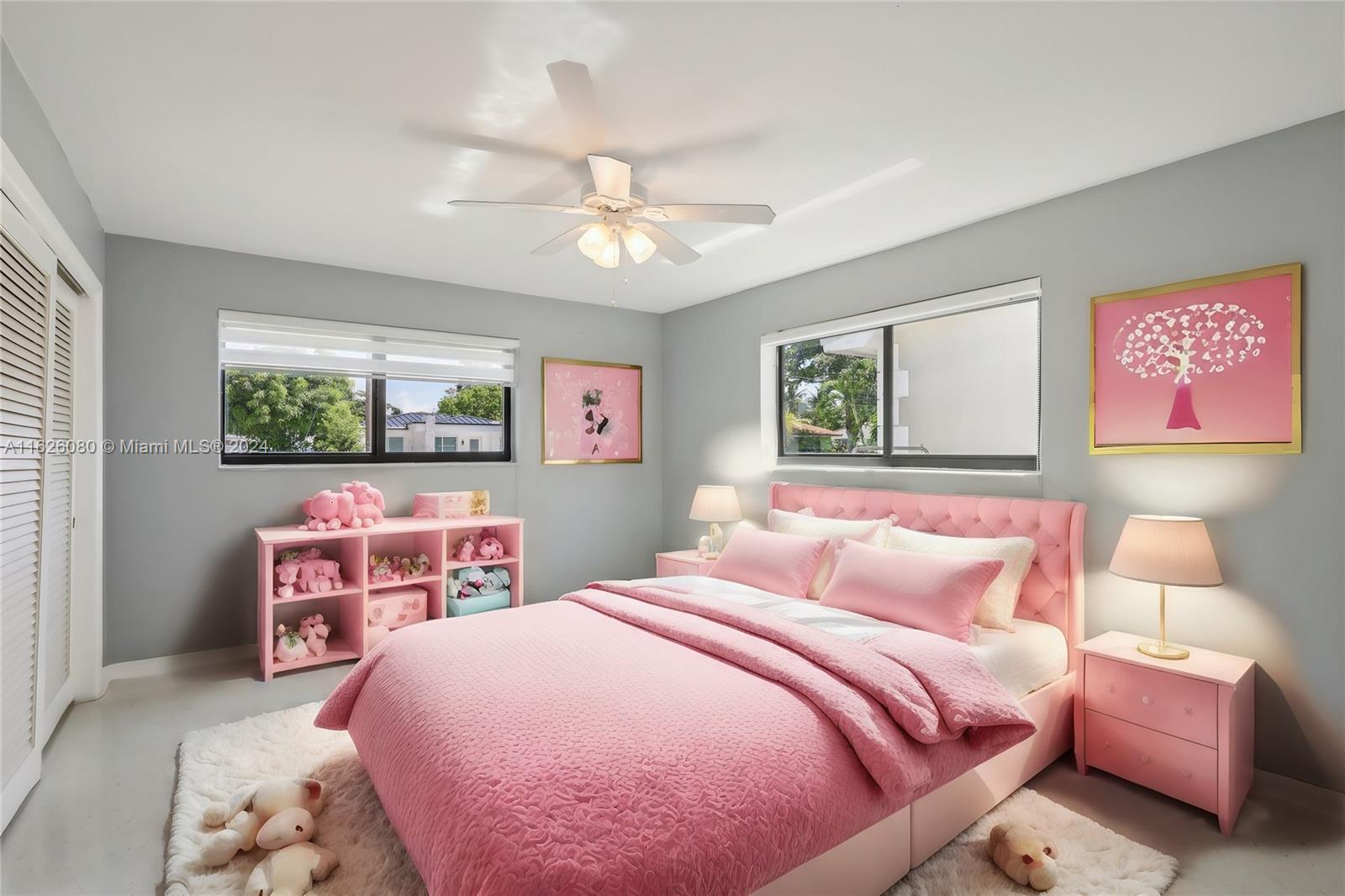 HOLLYWOOD LITTLE RANCHES - Residential