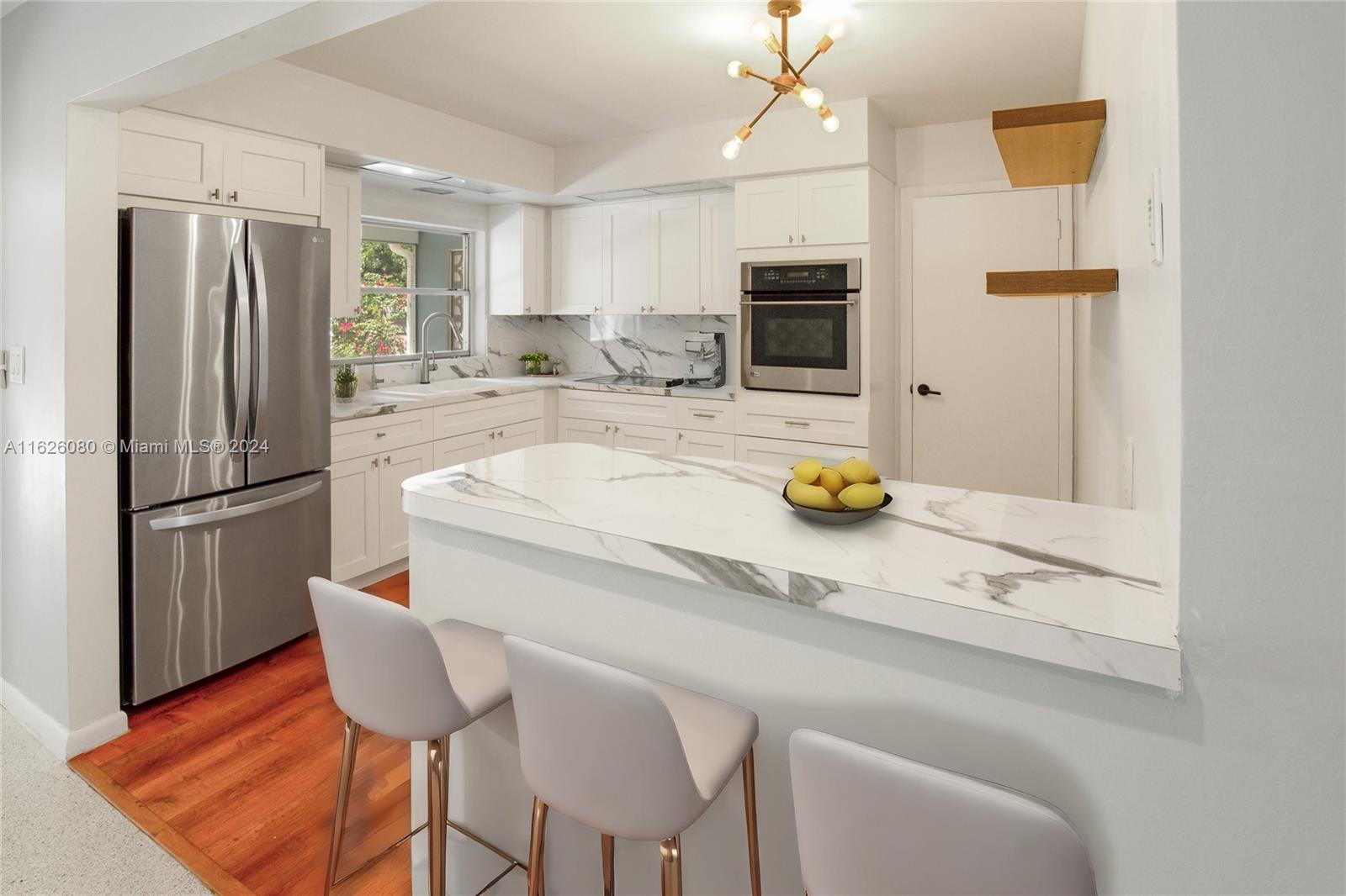 HOLLYWOOD LITTLE RANCHES - Residential