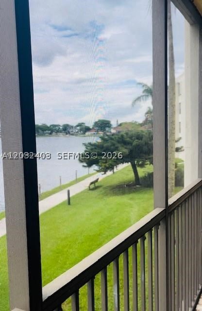 LAKE EMERALD CONDOMINIUM - Residential