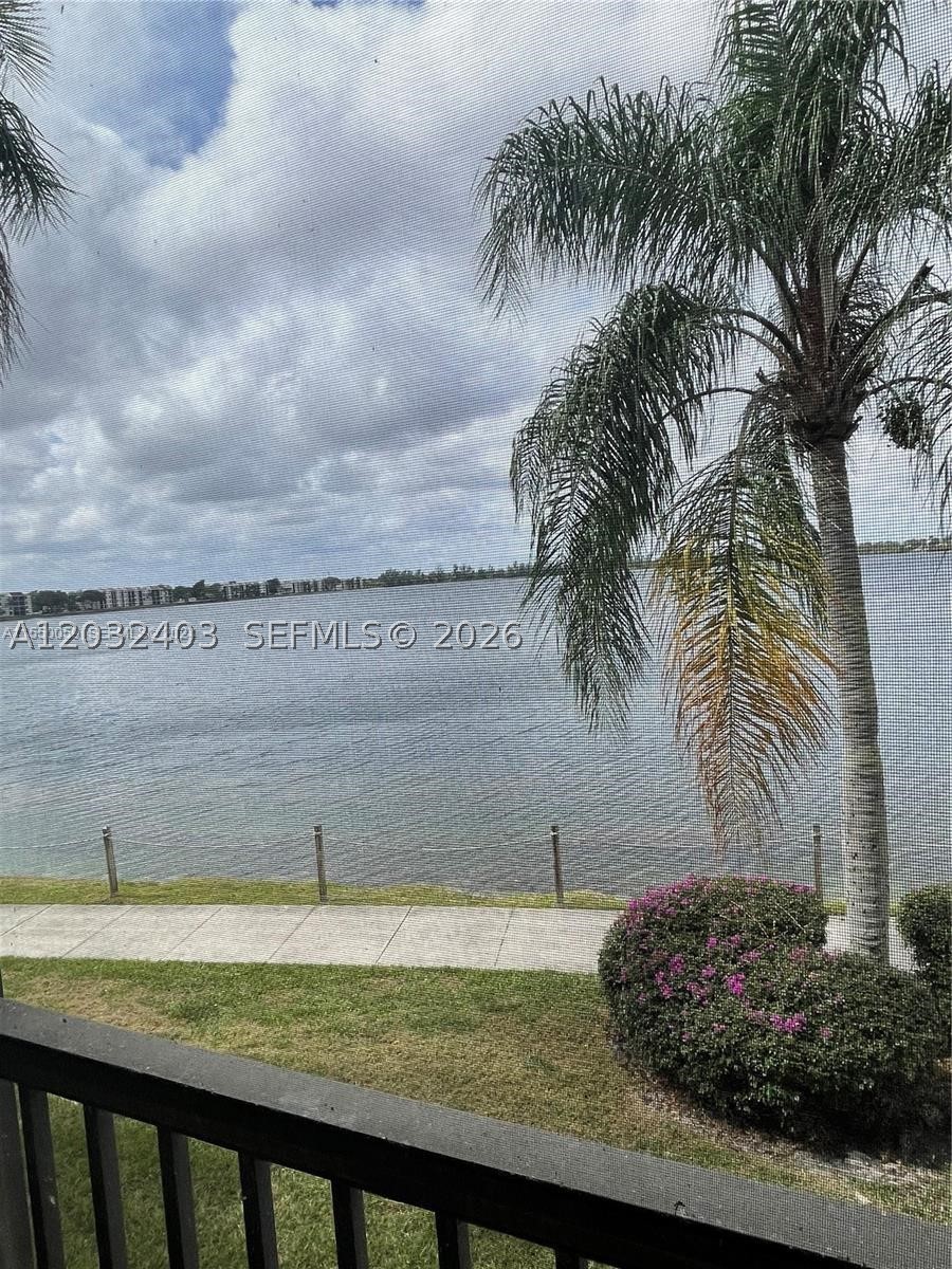 Excellent INVESTMENT OPORTUNITY!! This property is currently rented for $2200 per month, providing immediate rental income. Gorgeous remodel Waterview apartment in the heart of Fort Lauderdale! Enjoy this 2 bedrooms, 2 bathroooms,Great resort-style amenities, Pools/Spas, Club House, Restaurants/Bar,Library, BBQ Area,Hot Tub,Tennis Courts and Lake Access for kayaking and boating. Close to I-95, Wilton Manors, Shopping and Beaches. 40 Yr Inspection COMPLETED & $40,000 ASSESSMENT PAID IN FULL!!