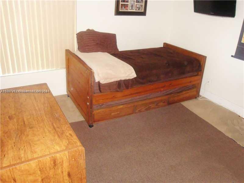 KENLAND POINTE CONDO IV - Residential Lease