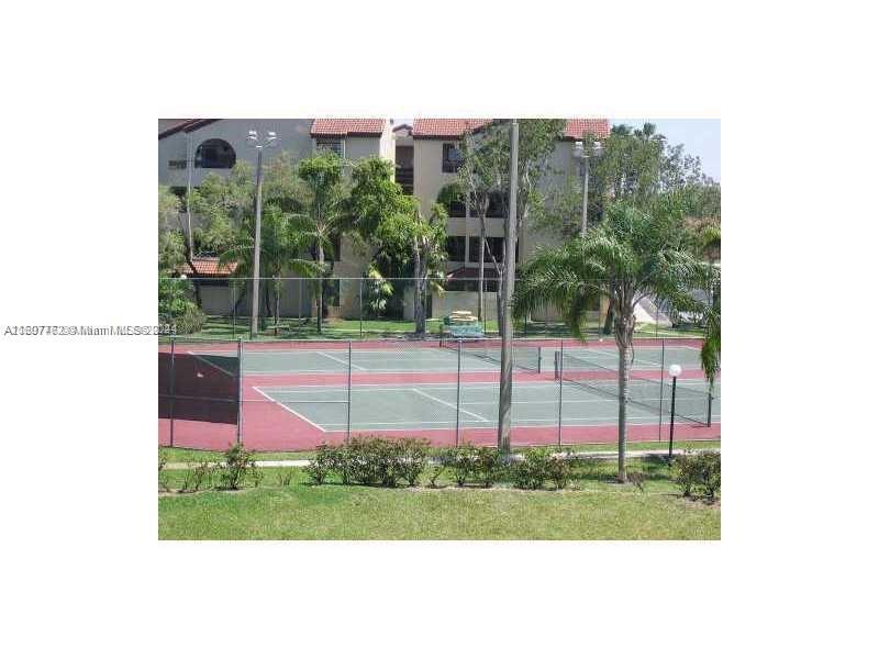 KENLAND POINTE CONDO IV - Residential Lease