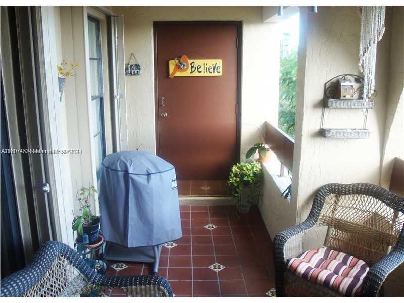 KENLAND POINTE CONDO IV - Residential Lease