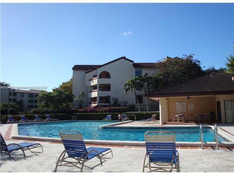 KENLAND POINTE CONDO IV - Residential Lease