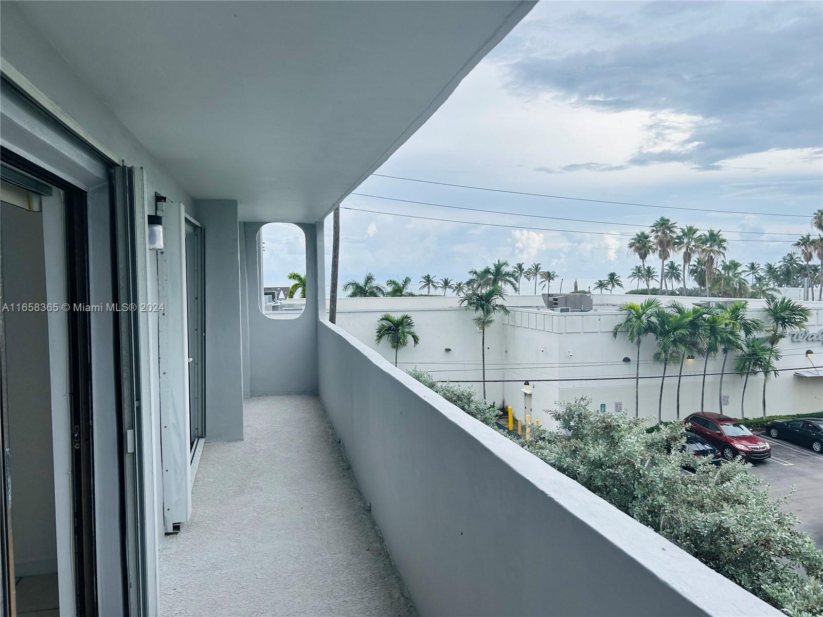 DELKUS TOWERS CONDO - Residential Lease