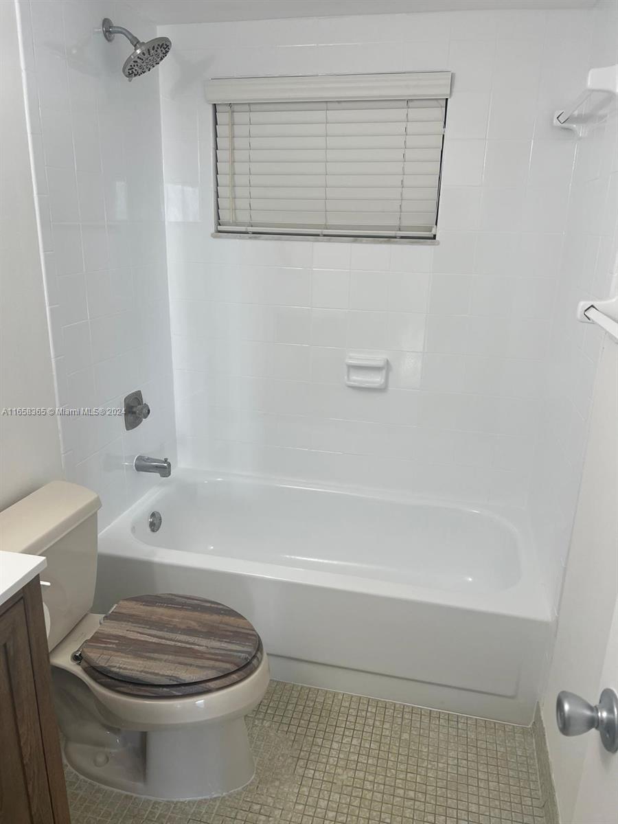 DELKUS TOWERS CONDO - Residential Lease