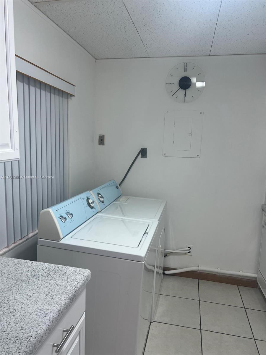 DELKUS TOWERS CONDO - Residential Lease