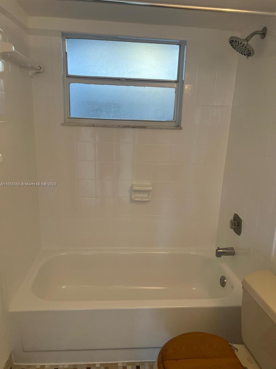 DELKUS TOWERS CONDO - Residential Lease