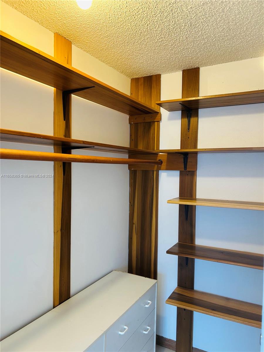 DELKUS TOWERS CONDO - Residential Lease