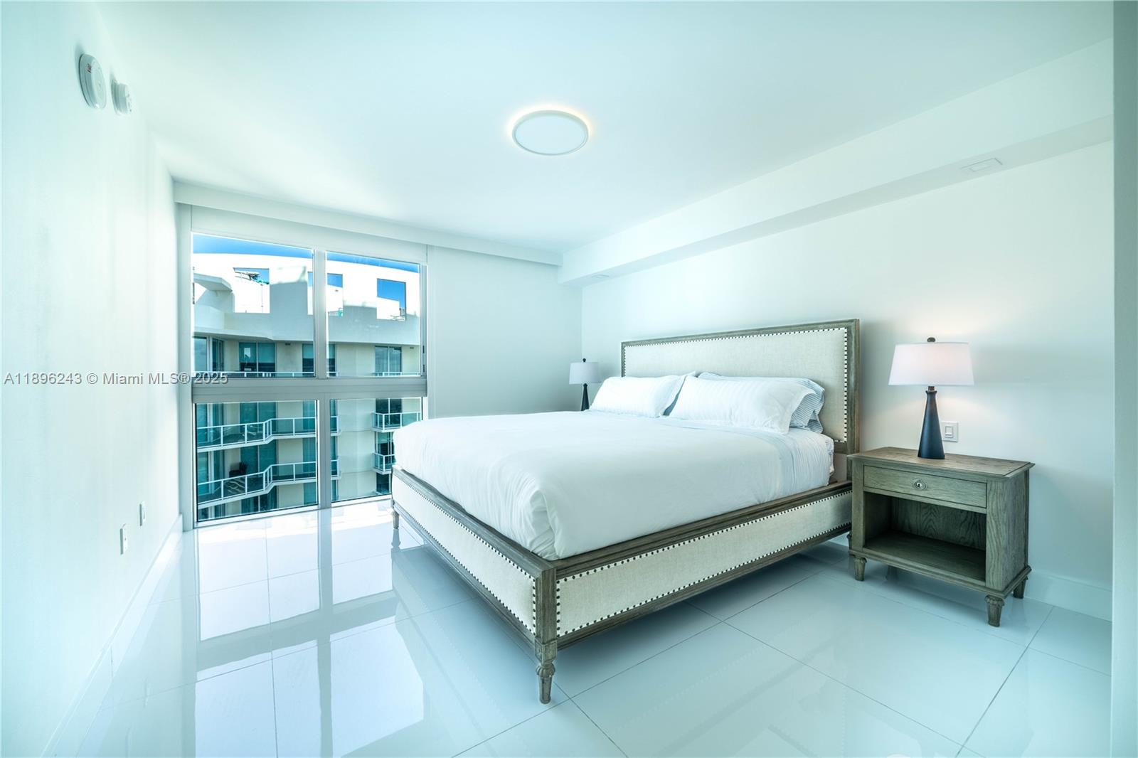 PARQUE TOWERS CONDO - Residential