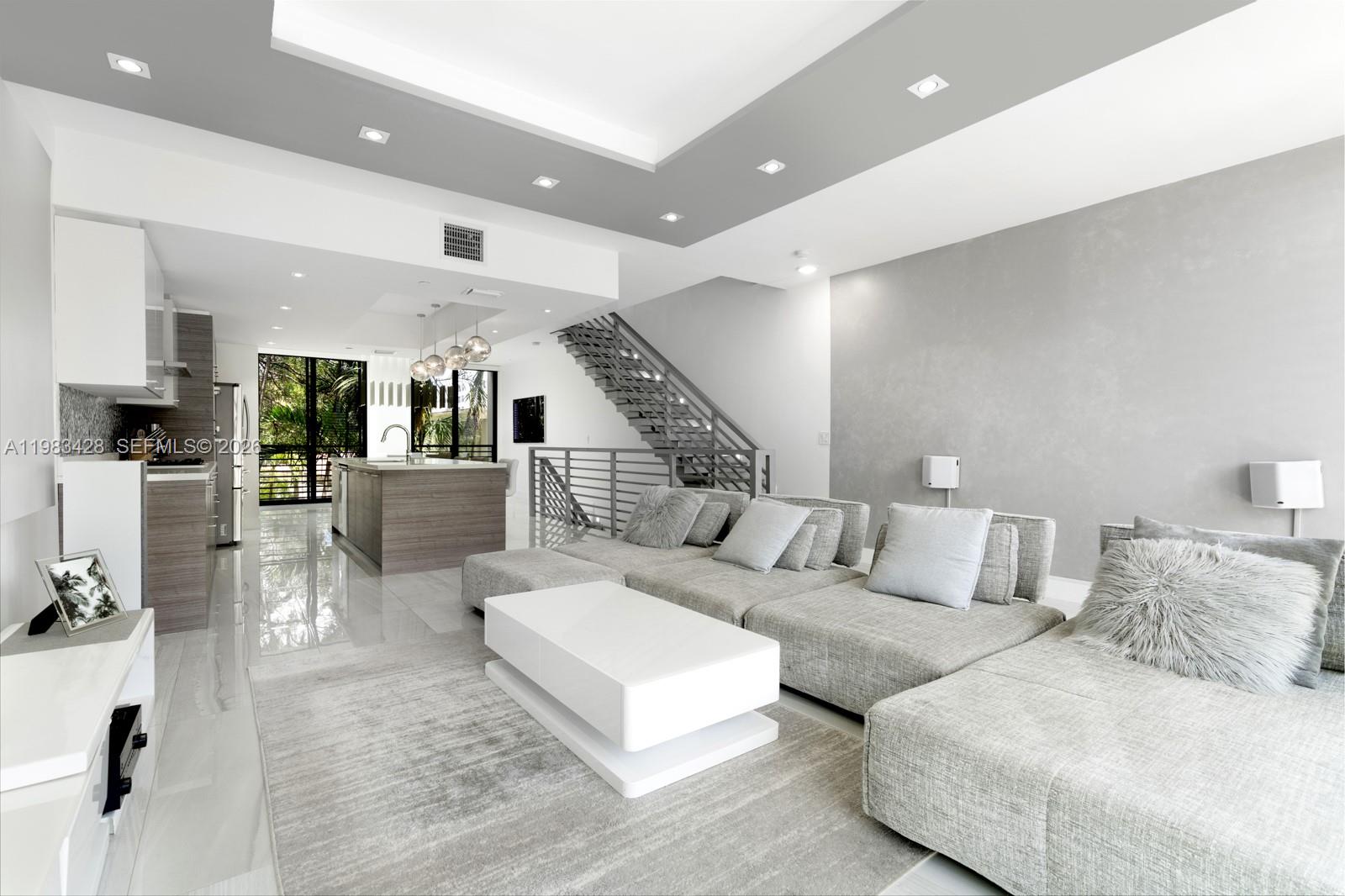 BAY HARBOR ISLAND - Residential