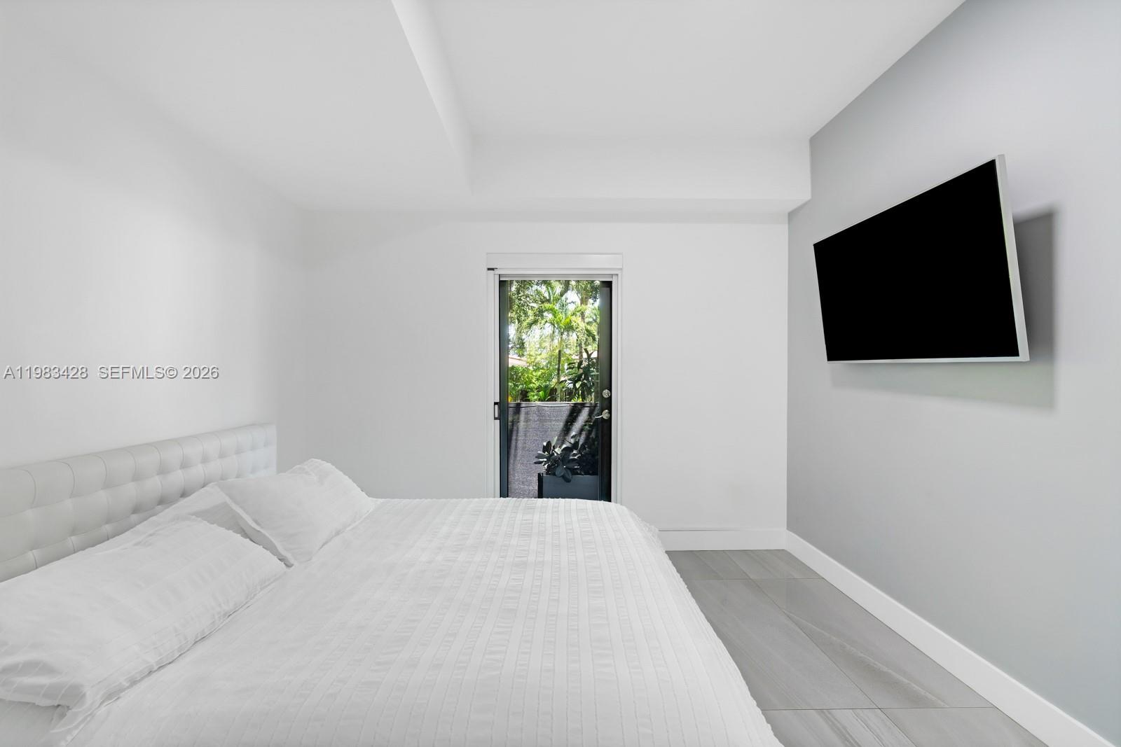 BAY HARBOR ISLAND - Residential
