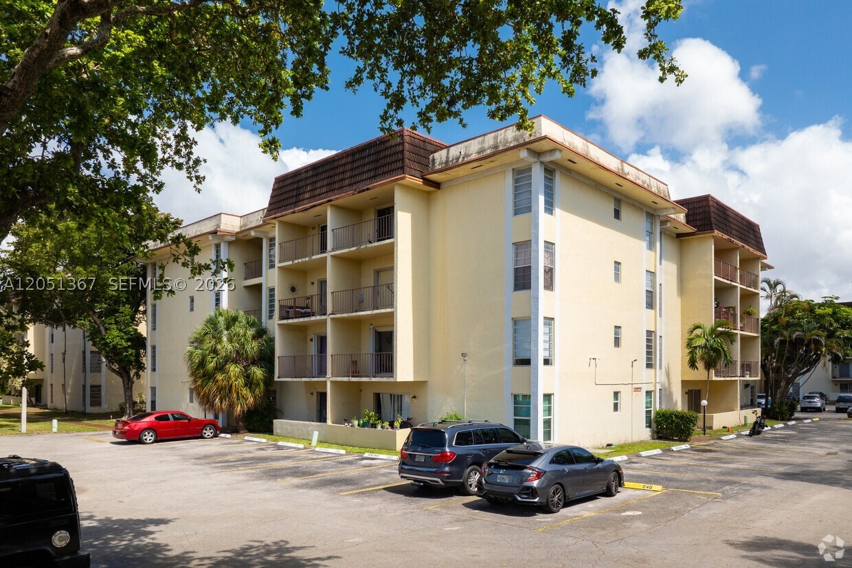 CAPRI GARDENS CONDO - Residential Lease