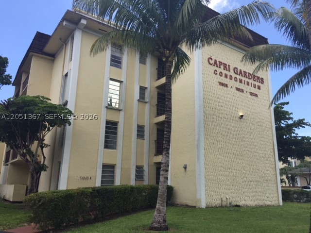 CAPRI GARDENS CONDO - Residential Lease