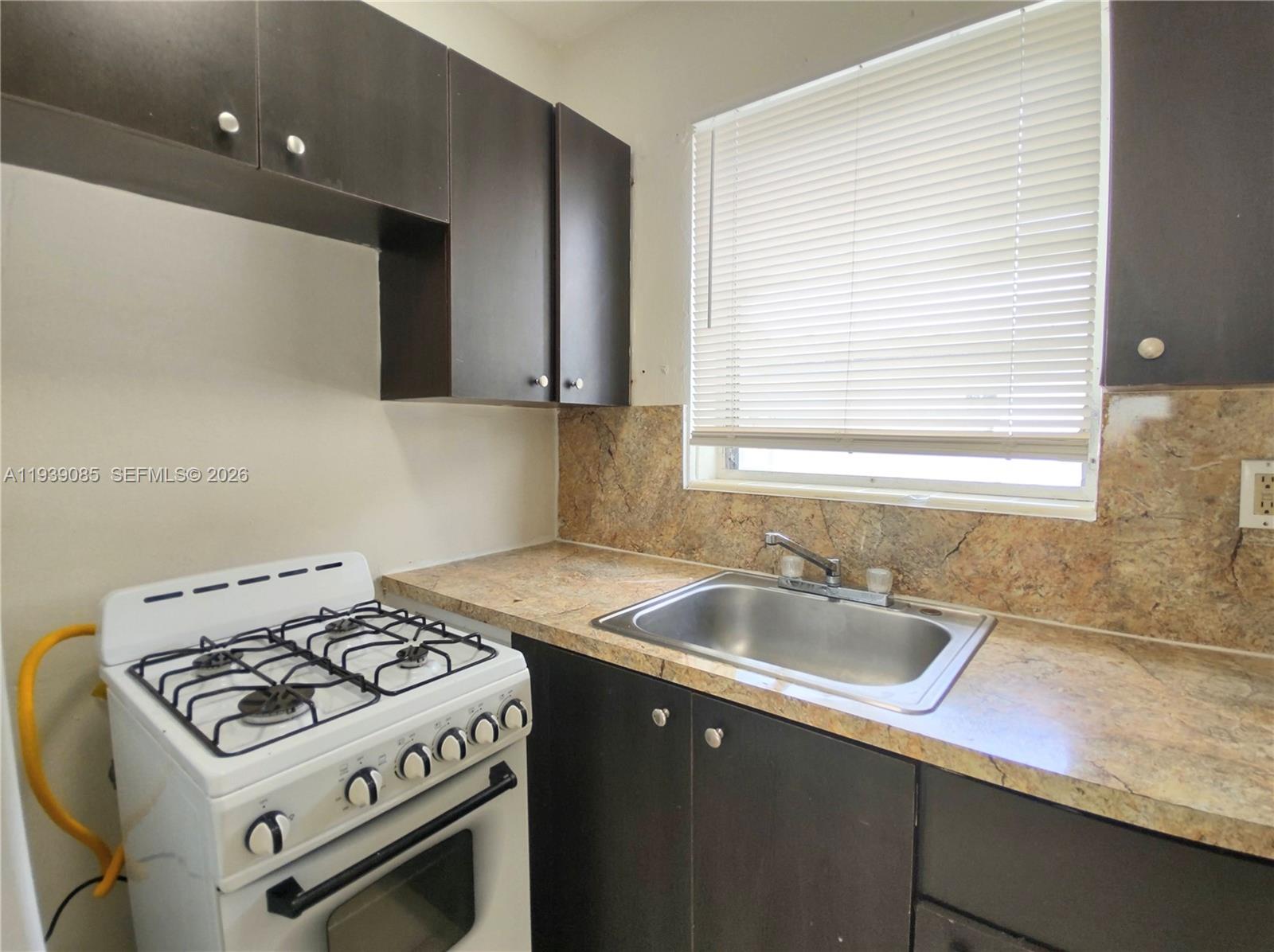 LAWRENCE ESTATES LAND COS - Residential Income