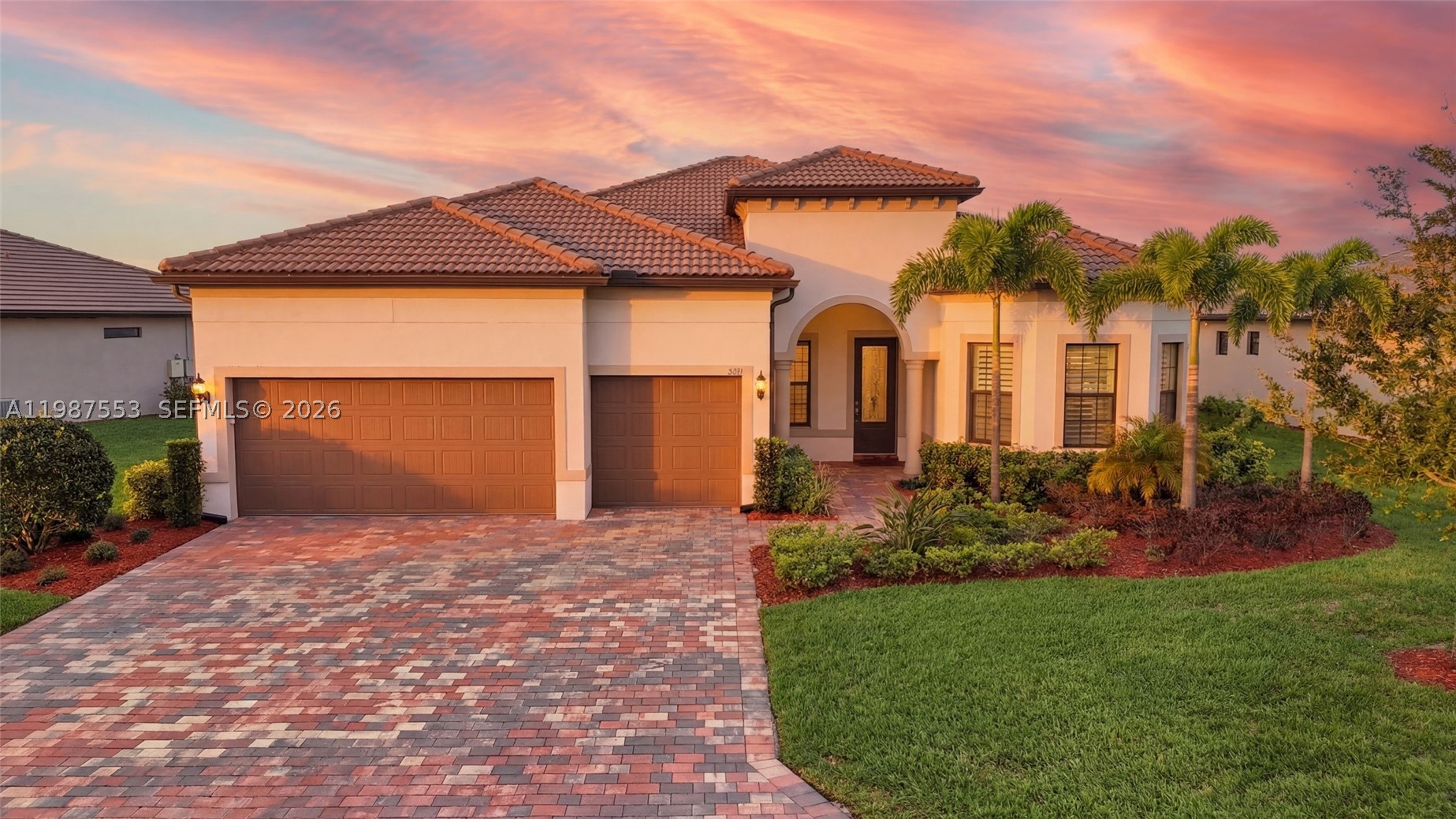 COUNTRY CLUB - Residential