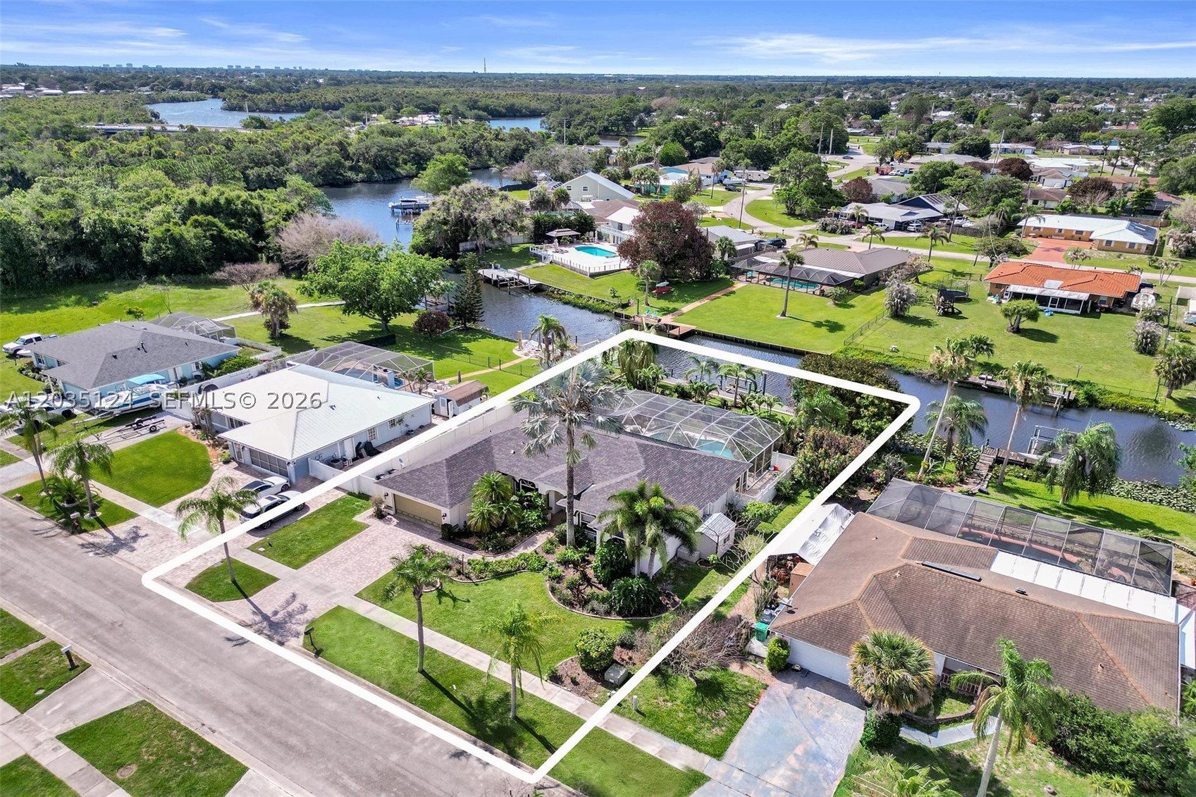 WATERFRONT 25MIN OCEAN - Residential