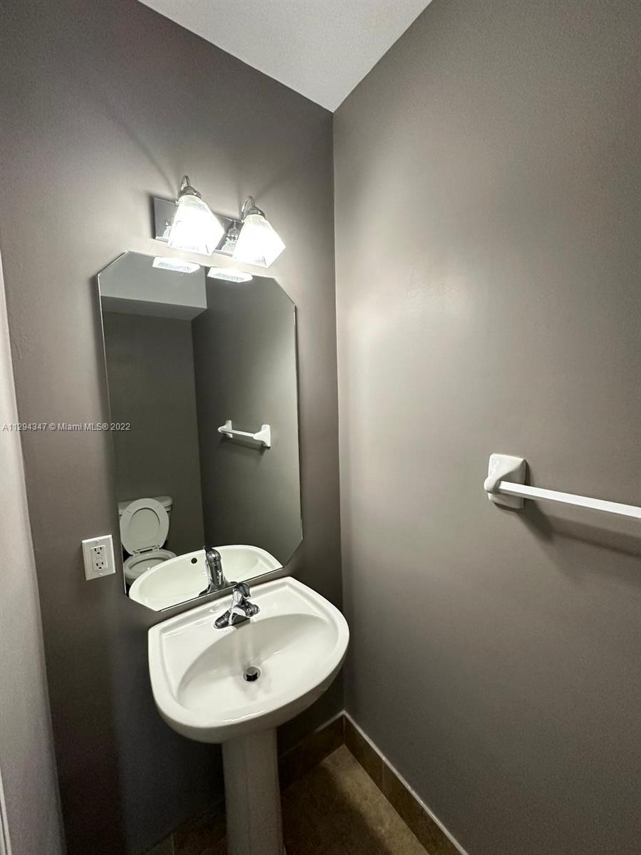 PARK PLACE AT PLANTATION - Residential Lease