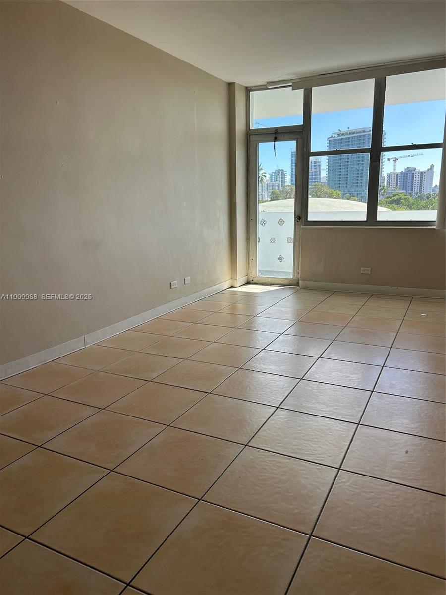PARKVIEW POINT CONDO - Residential Lease