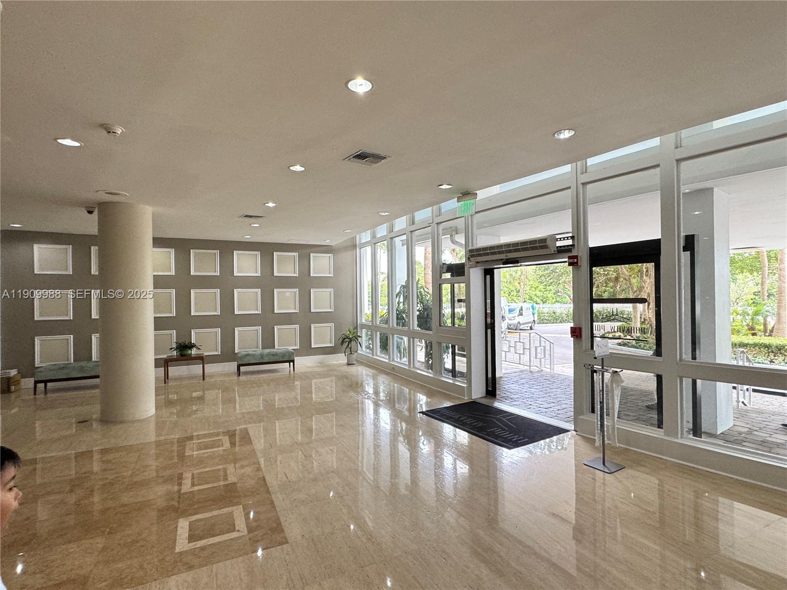 PARKVIEW POINT CONDO - Residential Lease