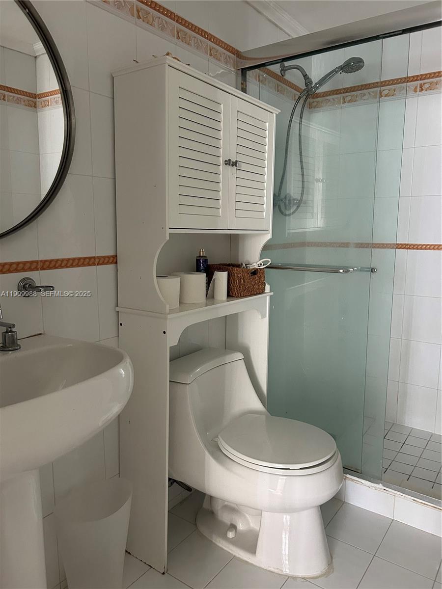 PARKVIEW POINT CONDO - Residential Lease