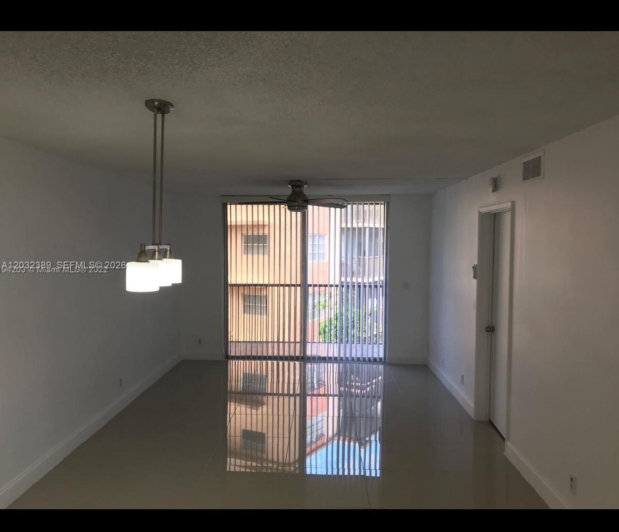 LAKESHORE AT UNIVERSITY P - Residential