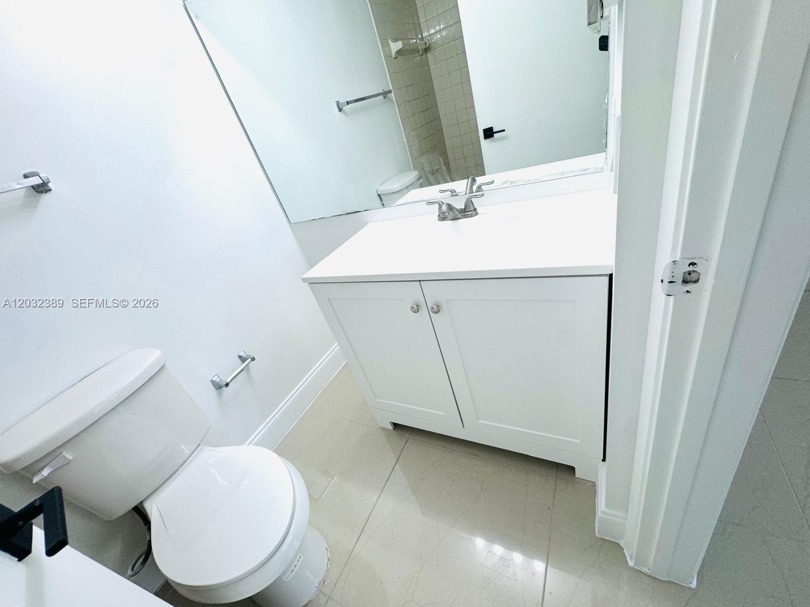 LAKESHORE AT UNIVERSITY P - Residential