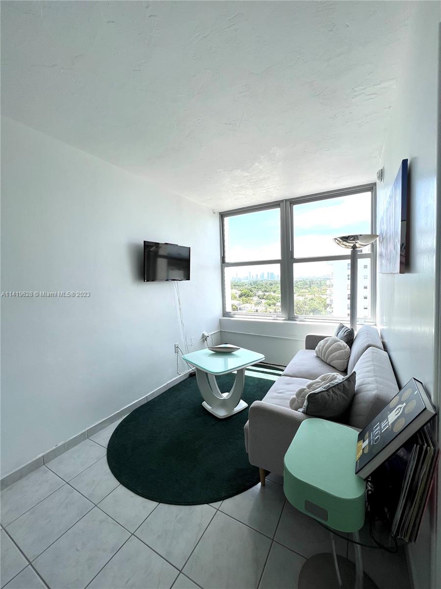 TRITON TOWER CONDO - Residential Lease