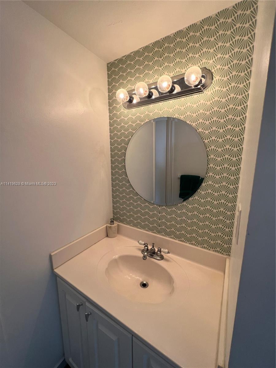 TRITON TOWER CONDO - Residential Lease