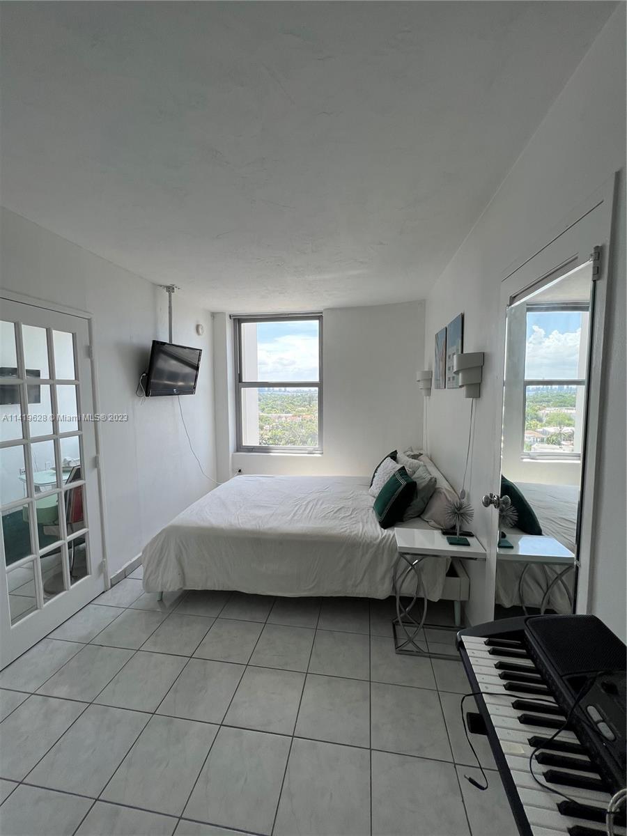 TRITON TOWER CONDO - Residential Lease