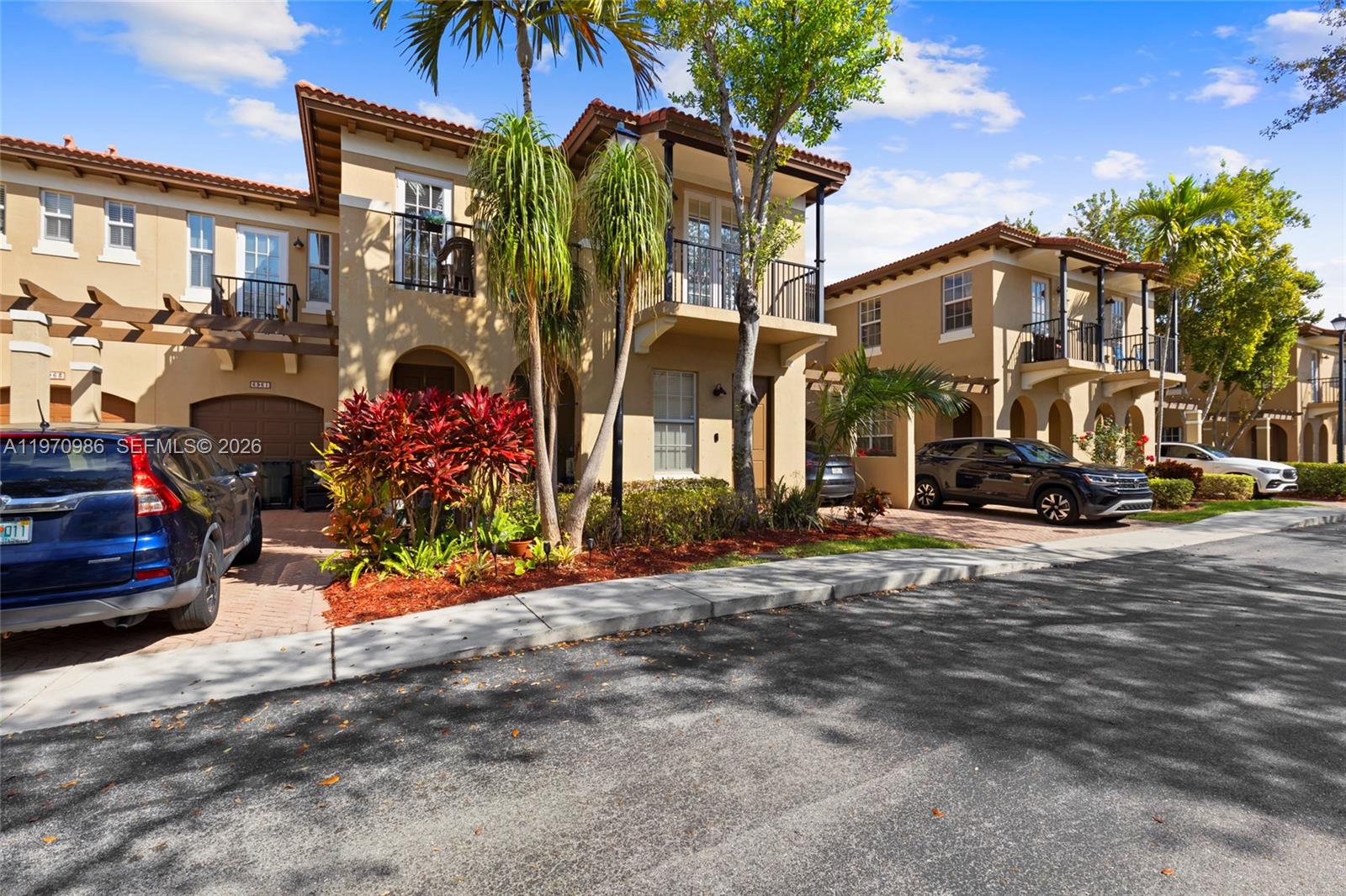 HILLSBORO ASSOCIATES PLAT - Residential