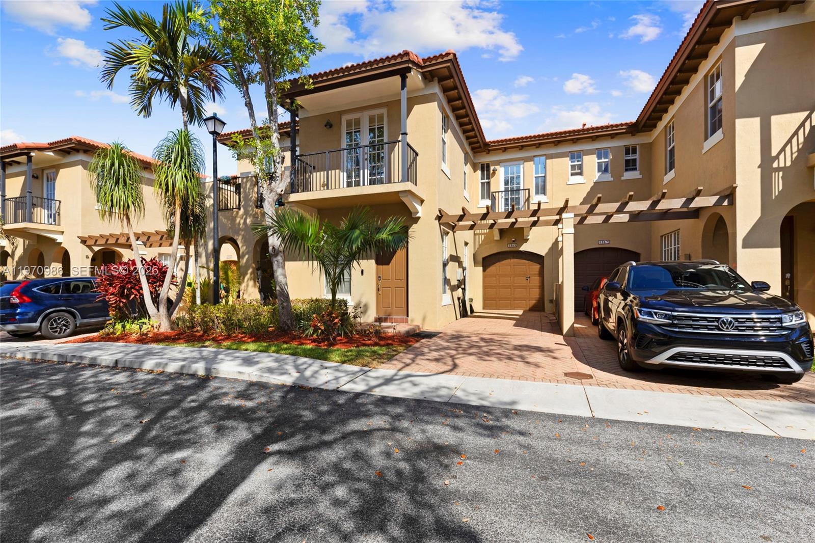 HILLSBORO ASSOCIATES PLAT - Residential
