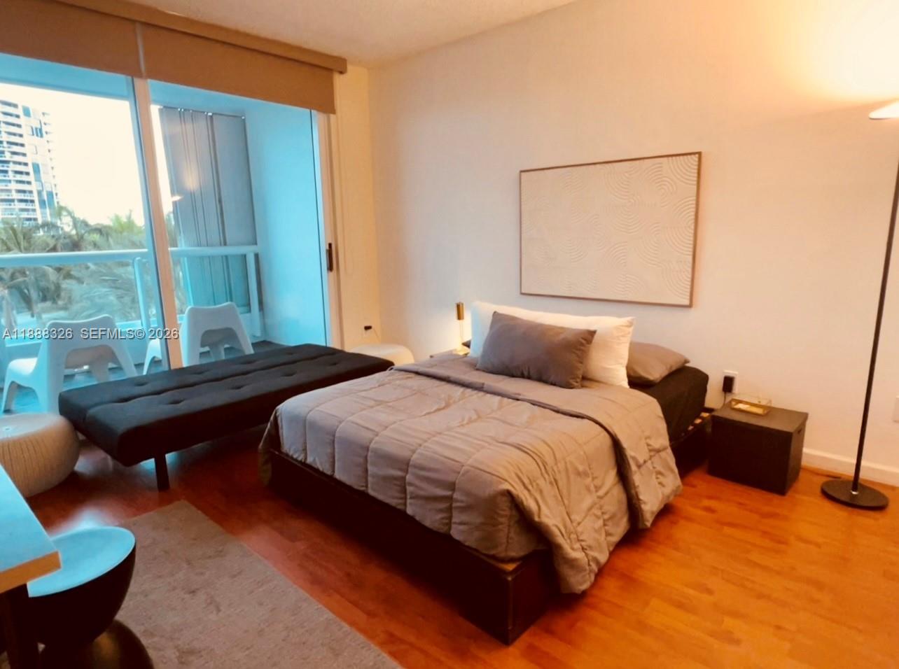 SOUTH TOWER AT THE POINT - Residential