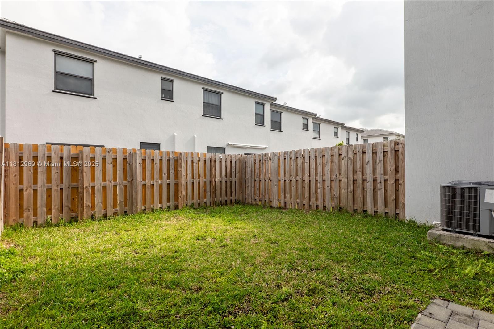 PINE ISLE PINE VISTA - Residential Lease