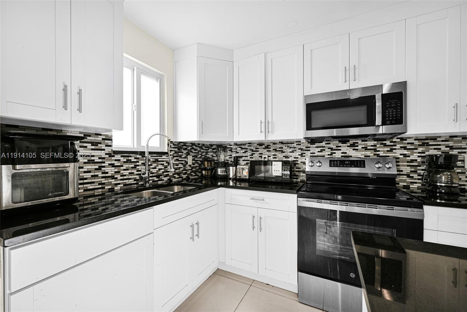 VITRAN AT NARANJA ESTATES - Residential