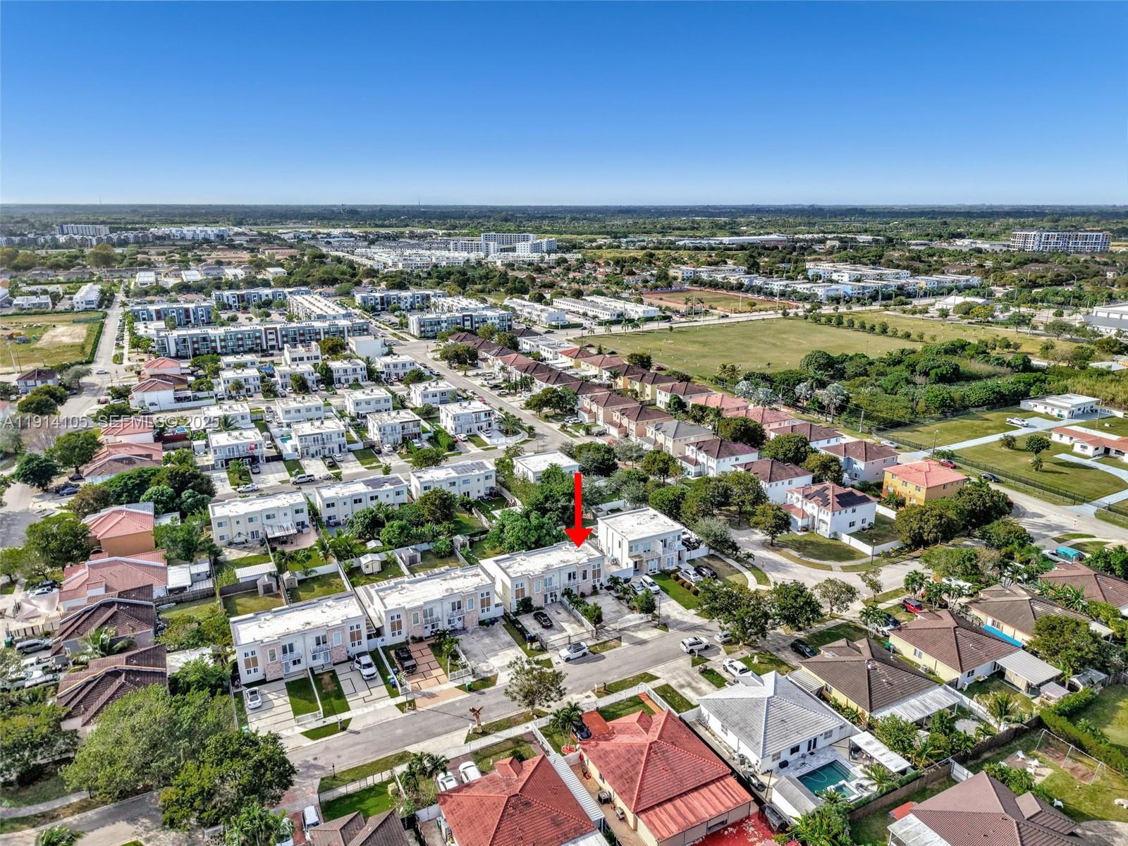 VITRAN AT NARANJA ESTATES - Residential