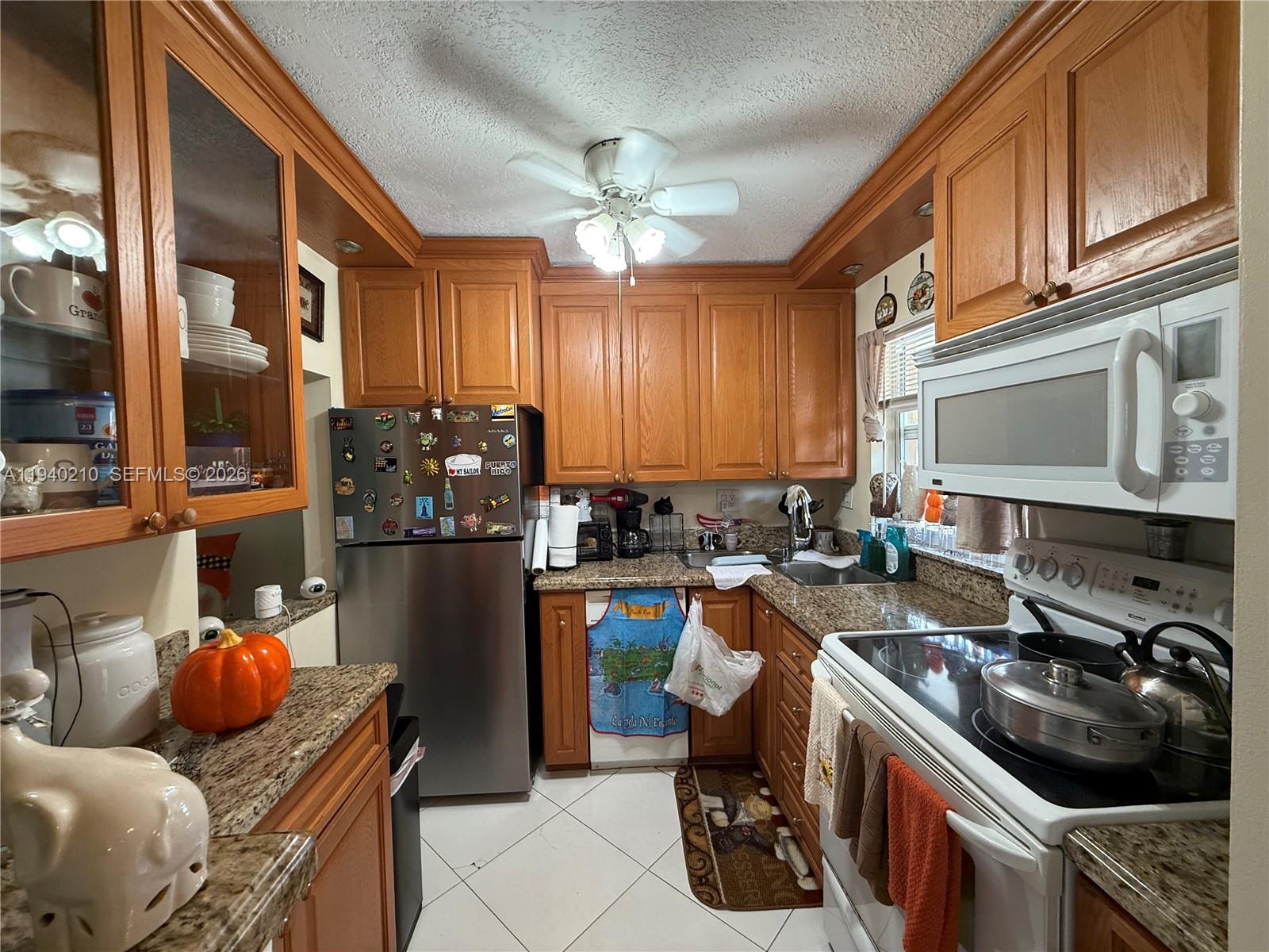 Great one bedroom updated and in a resort like community with lots of amenities like heated pool , Jacuzzi, Steam shower, Billiard, Theater , tennis court , out door pool, comedy shows , Party's , Bingo nights, Golf and so much more entertainment. Also included cable, internet, pest control, building insurance. This adult community boast of all a retired person I looking for! granite counter tops ,updated kitchen, tile floors.