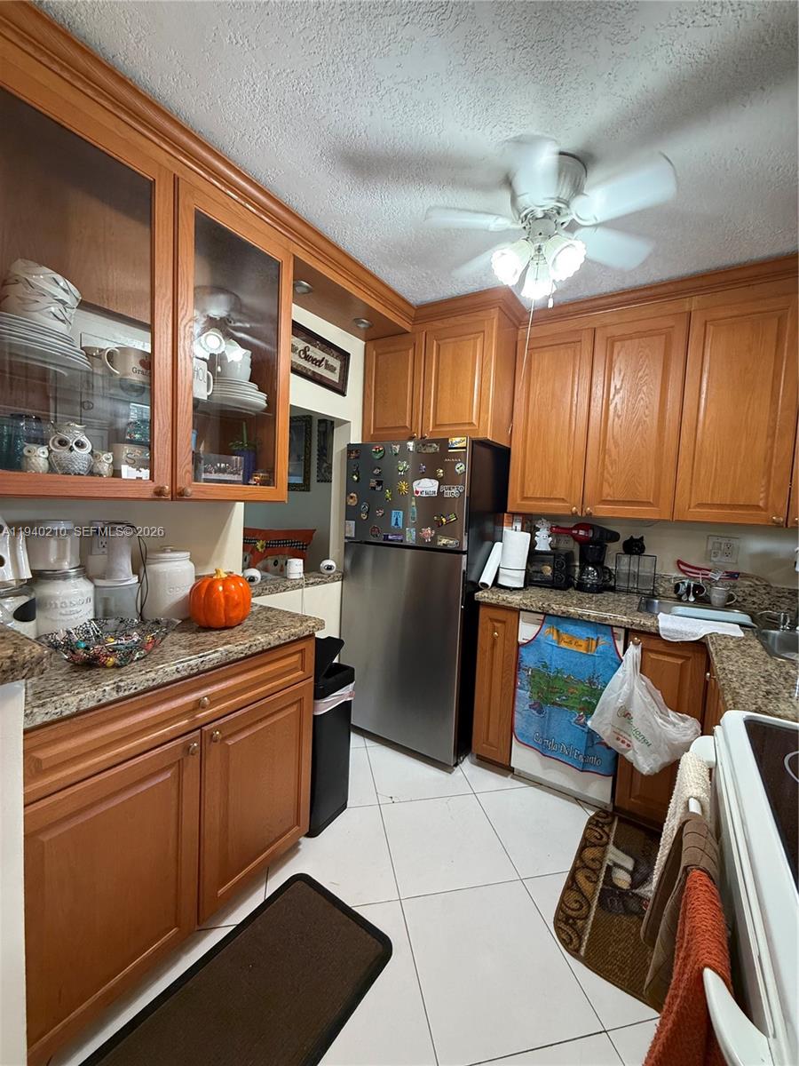 SUNRISE LAKES 90 CONDO - Residential