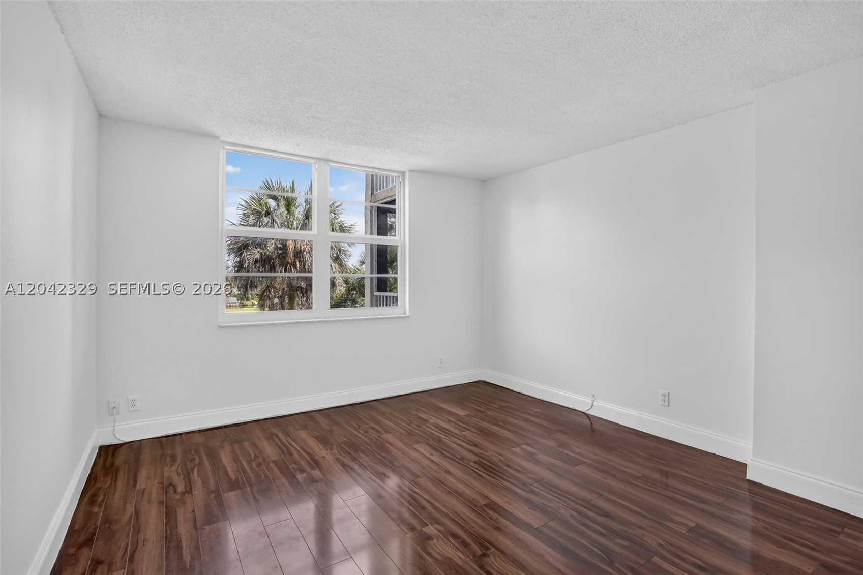 CORONADO AT JACARANDA PHA - Residential