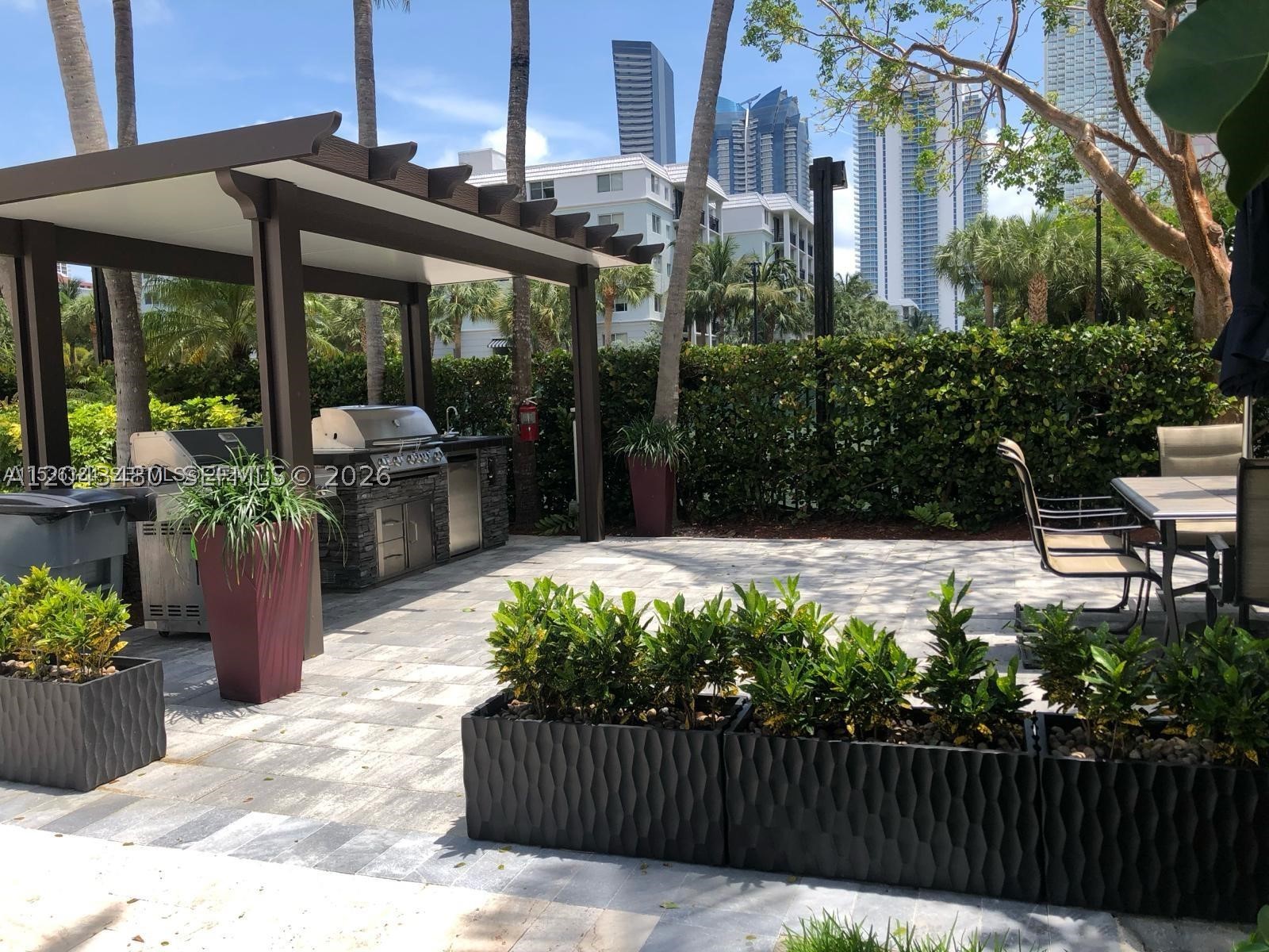 GOLDEN BAY CLUB CONDO - Residential Lease