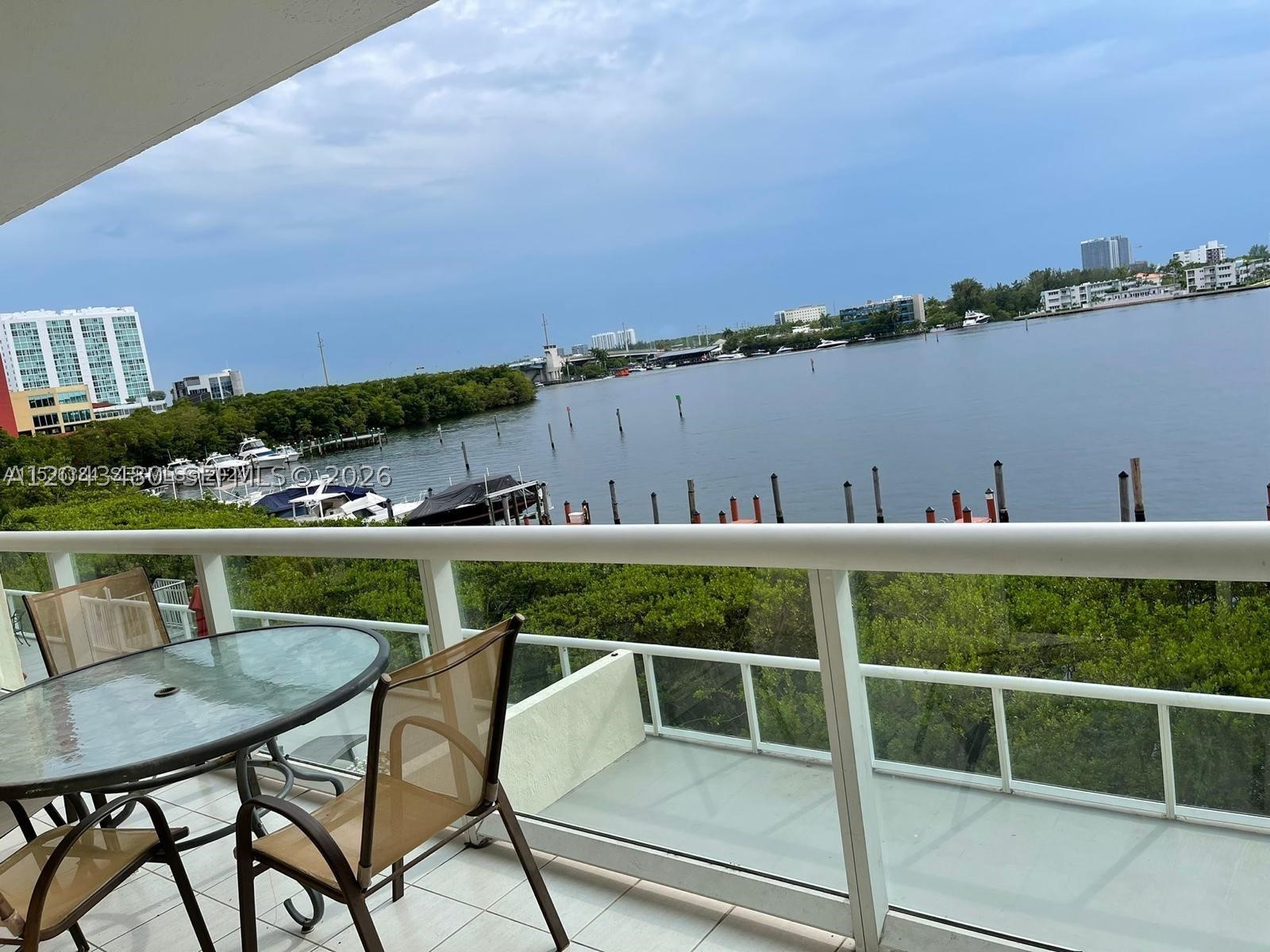 GOLDEN BAY CLUB CONDO - Residential Lease